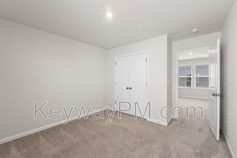 651 Manitou - Providence Station property image