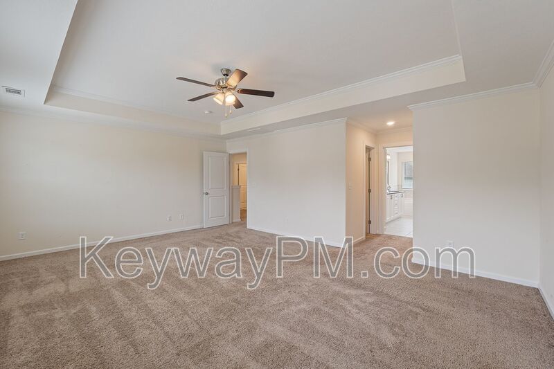 585 Hampton Drive-Windsor property image
