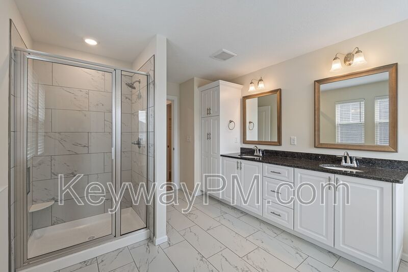 585 Hampton Drive-Windsor property image