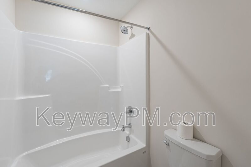 585 Hampton Drive-Windsor property image