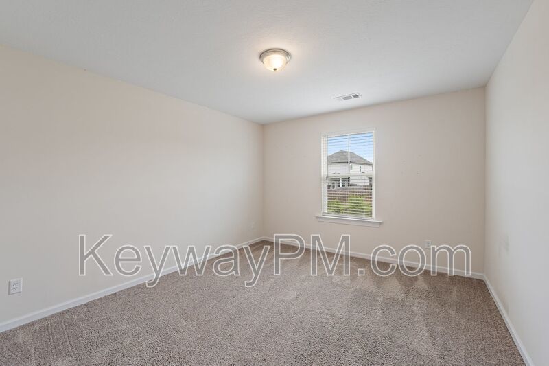 585 Hampton Drive-Windsor property image
