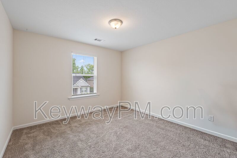 585 Hampton Drive-Windsor property image