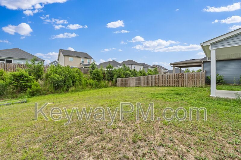 585 Hampton Drive-Windsor property image