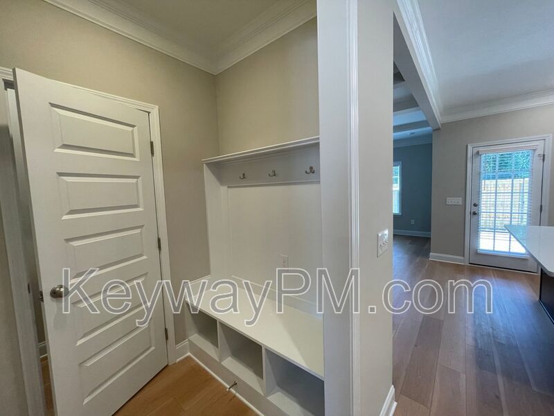3119 Venetian Drive- Village Square property image