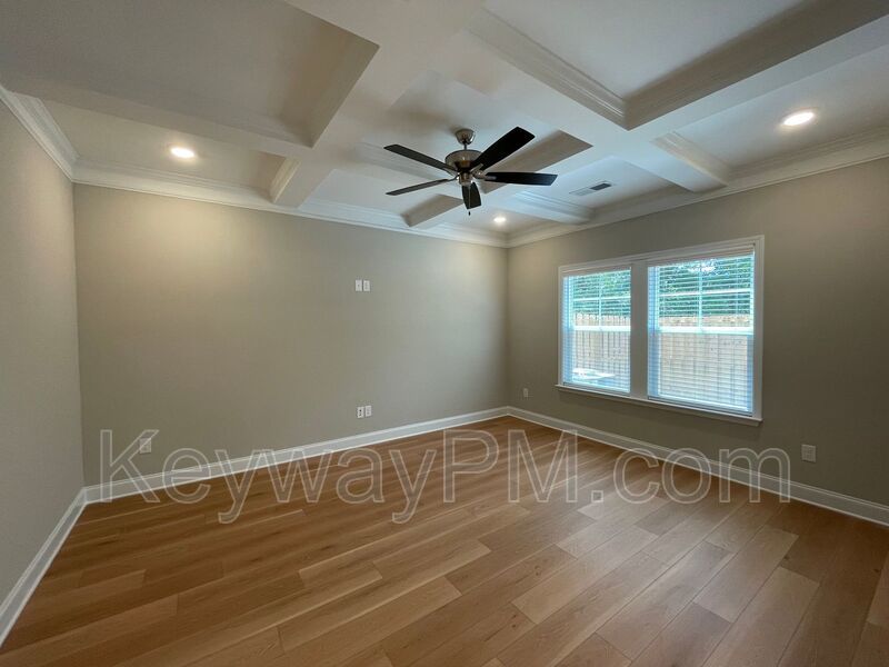 3119 Venetian Drive- Village Square property image