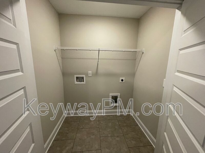 3119 Venetian Drive- Village Square property image