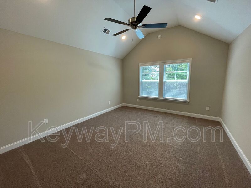 3119 Venetian Drive- Village Square property image