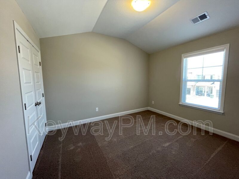 3119 Venetian Drive- Village Square property image