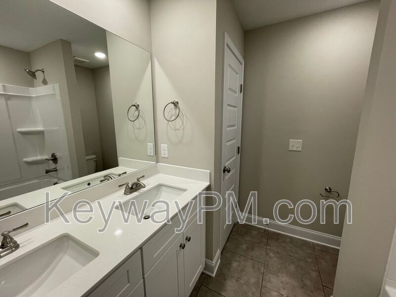 3119 Venetian Drive- Village Square property image