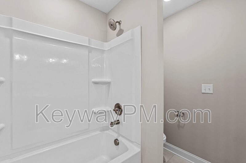 3125 Venetian Drive- Village Square property image