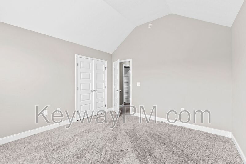 3125 Venetian Drive- Village Square property image