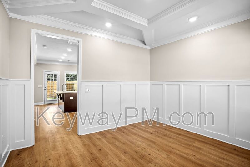 3133 Venetian Drive- Village Square property image