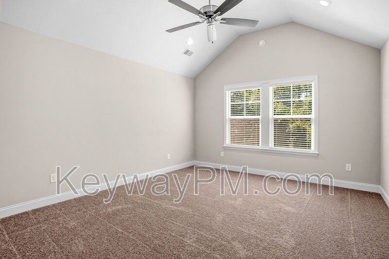 3133 Venetian Drive- Village Square property image