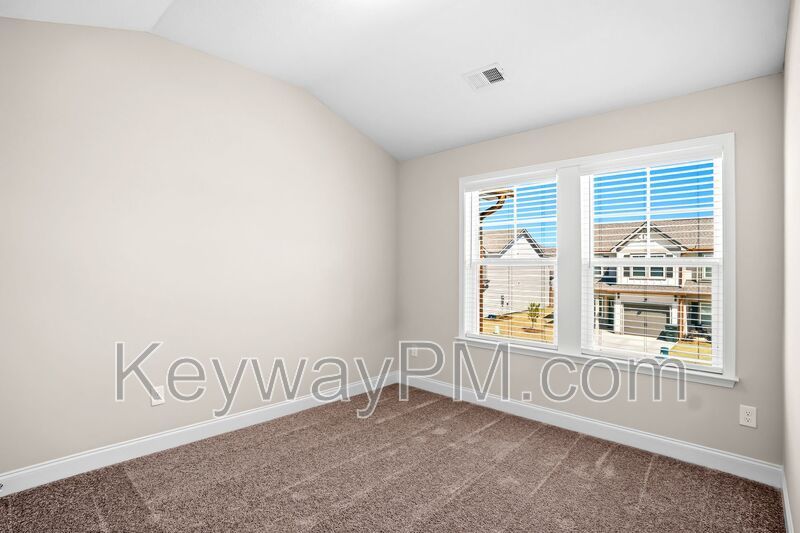 3133 Venetian Drive- Village Square property image