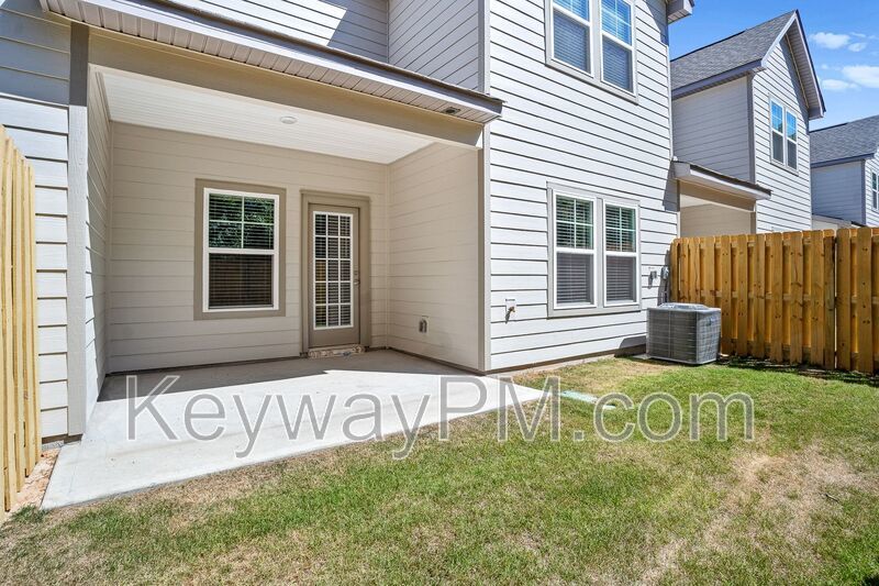 3133 Venetian Drive- Village Square property image