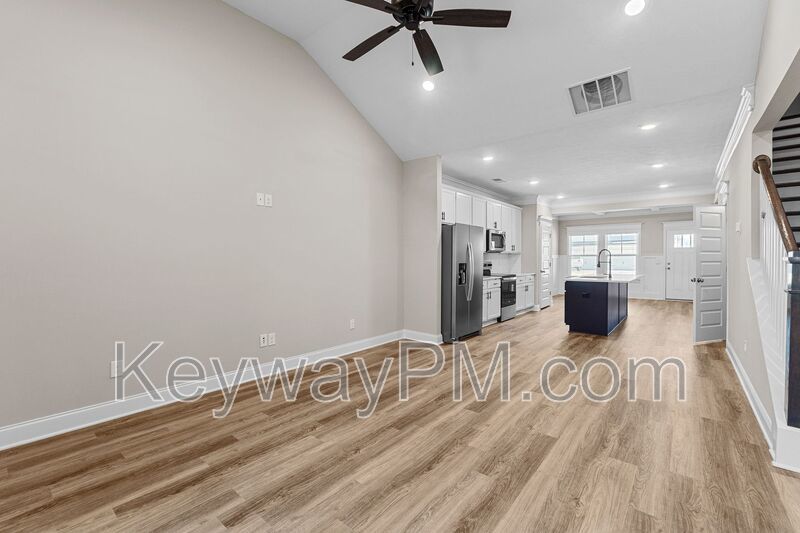2103 Denmark Avenue SE - Miller Landing property image