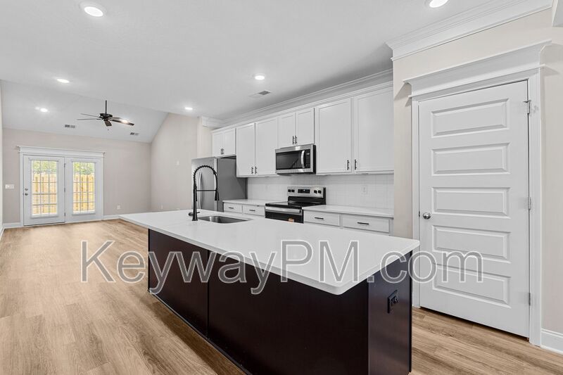 2103 Denmark Avenue SE - Miller Landing property image