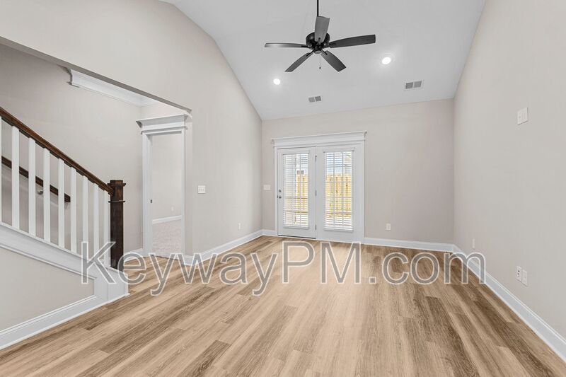 2103 Denmark Avenue SE - Miller Landing property image