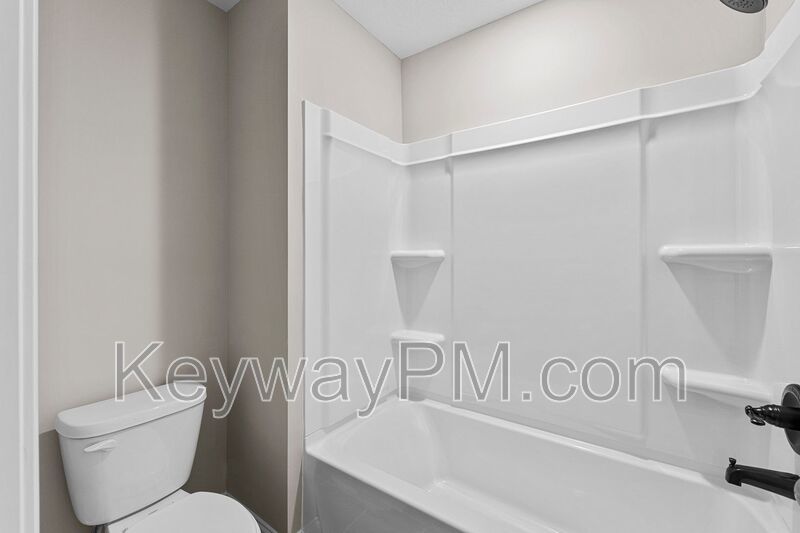 2103 Denmark Avenue SE - Miller Landing property image