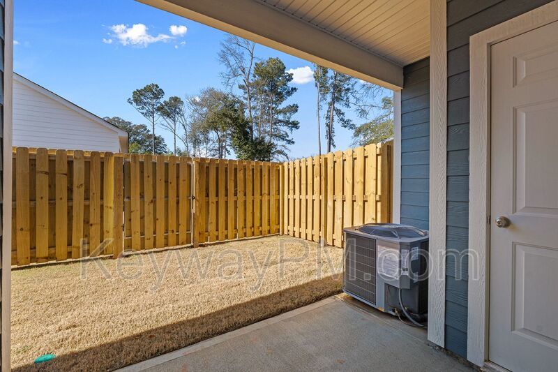 2103 Denmark Avenue SE - Miller Landing property image