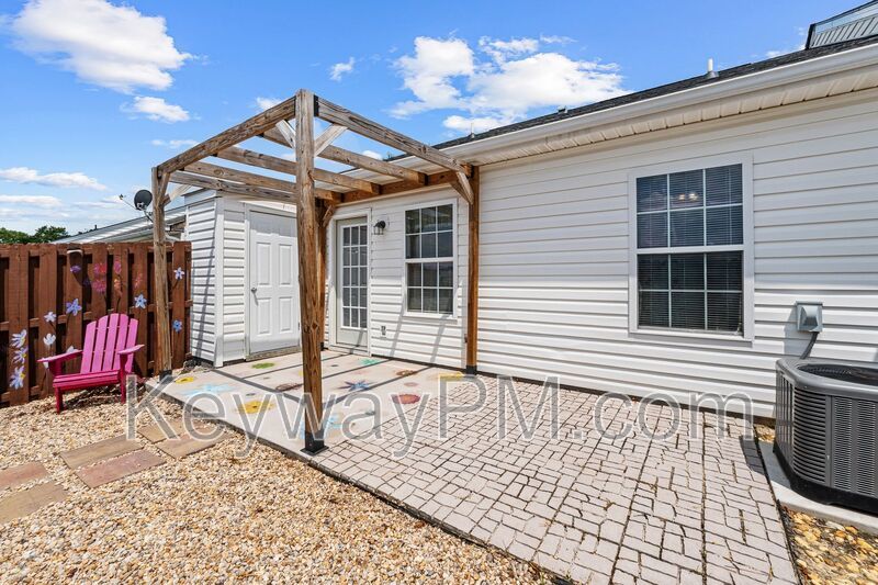 1512 Abby Way _ West Wheeler Townhomes property image