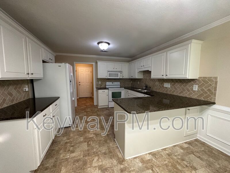 2136 Sylvan Lake Drive - Ivy Falls Plantation property image