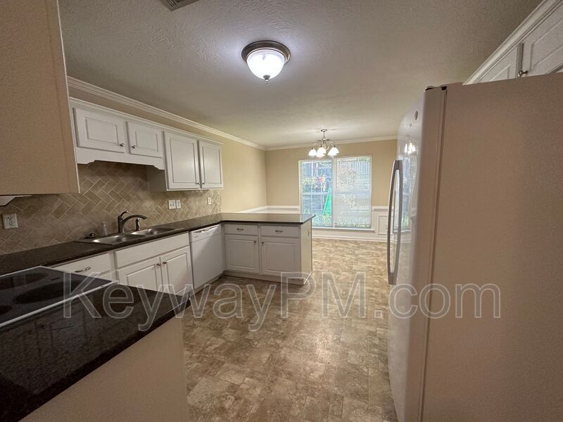 2136 Sylvan Lake Drive - Ivy Falls Plantation property image