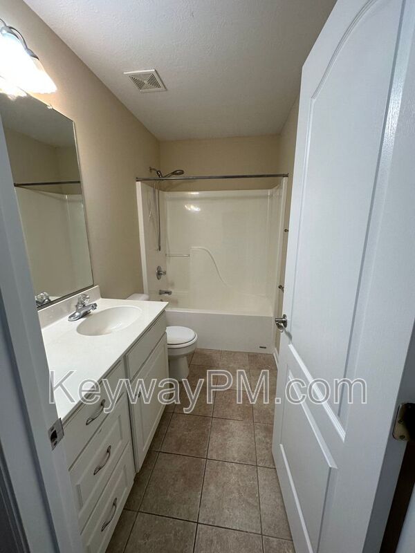 2136 Sylvan Lake Drive - Ivy Falls Plantation property image