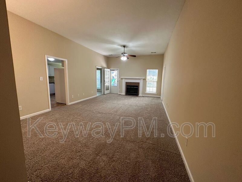 2136 Sylvan Lake Drive - Ivy Falls Plantation property image