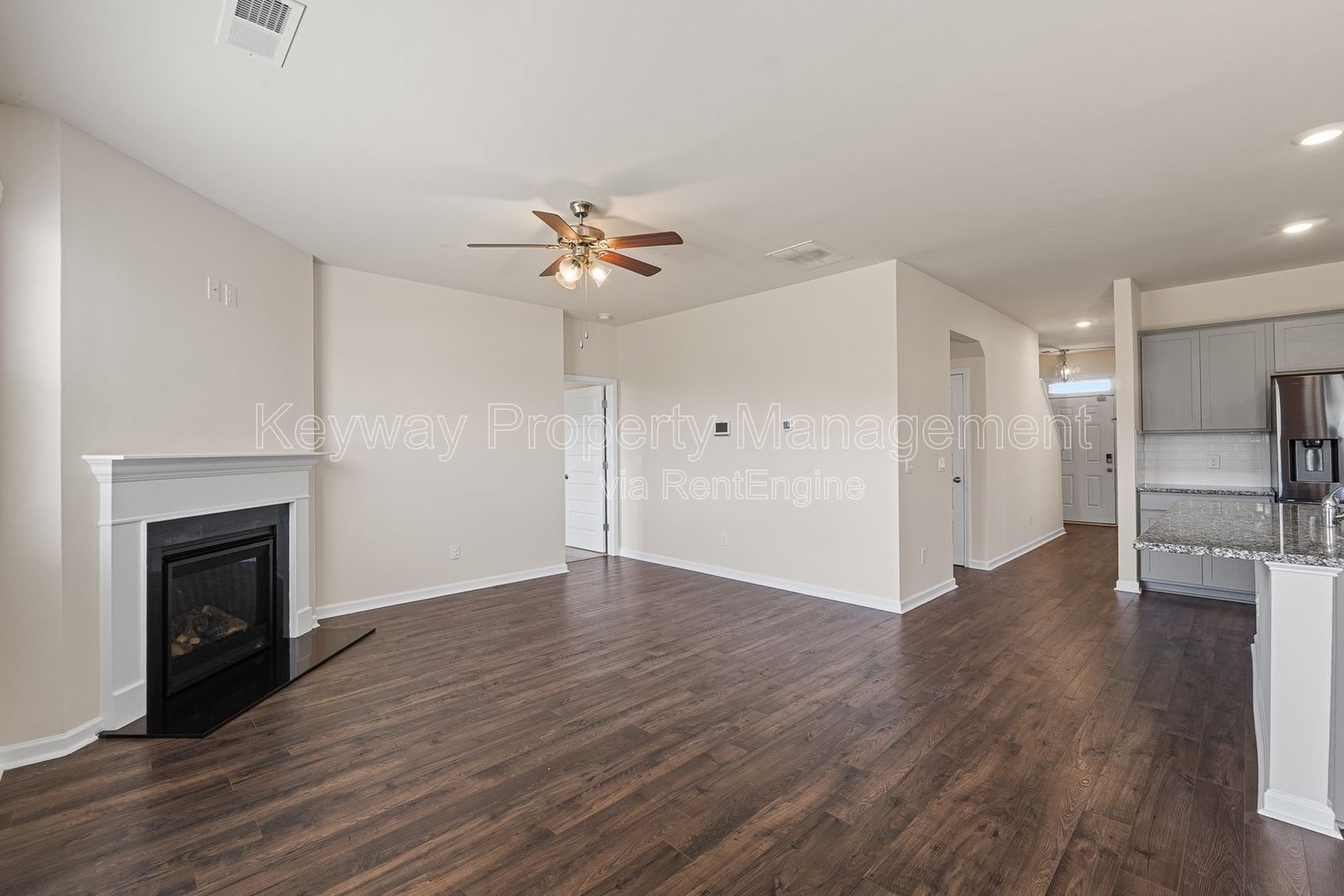 3262 Carmine Avenue - High Hills property image
