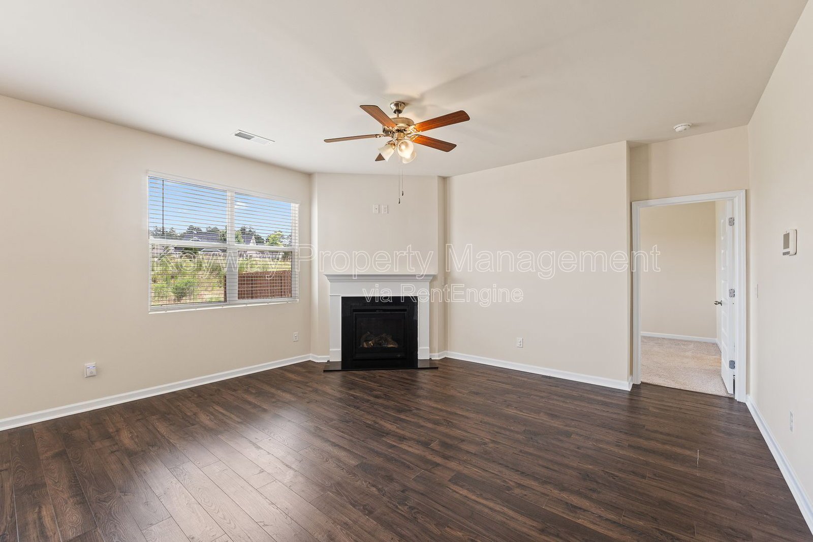 3262 Carmine Avenue - High Hills property image