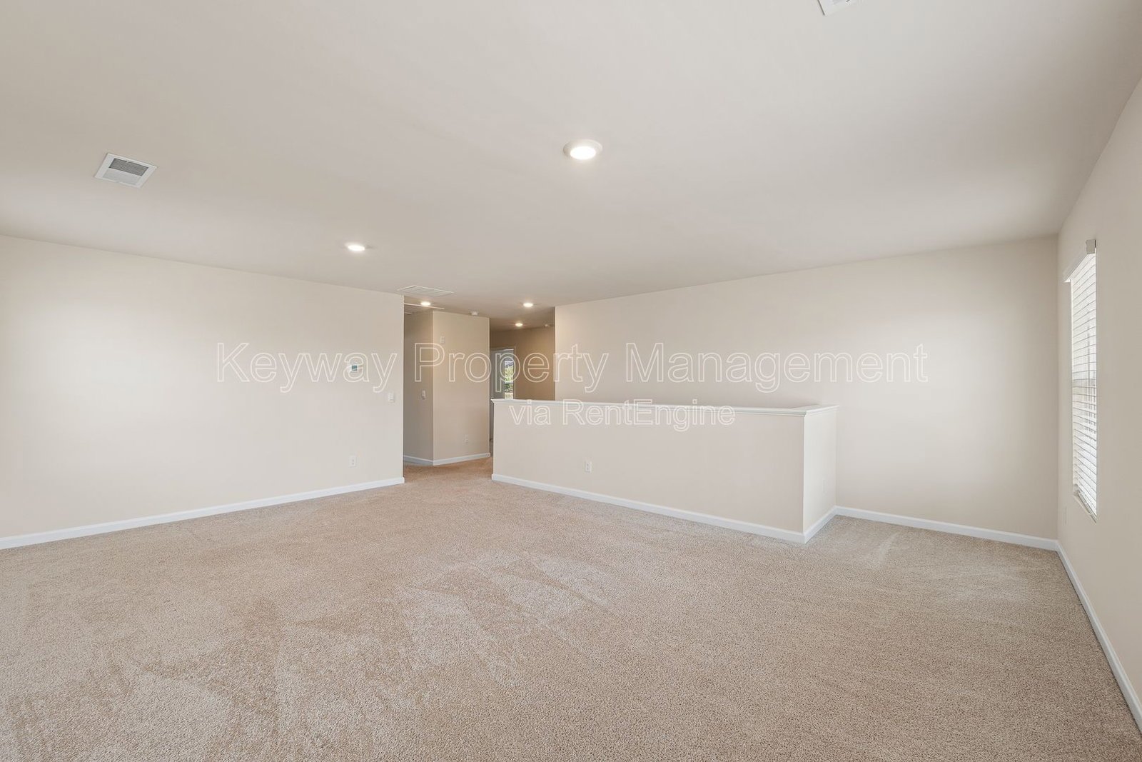 3262 Carmine Avenue - High Hills property image