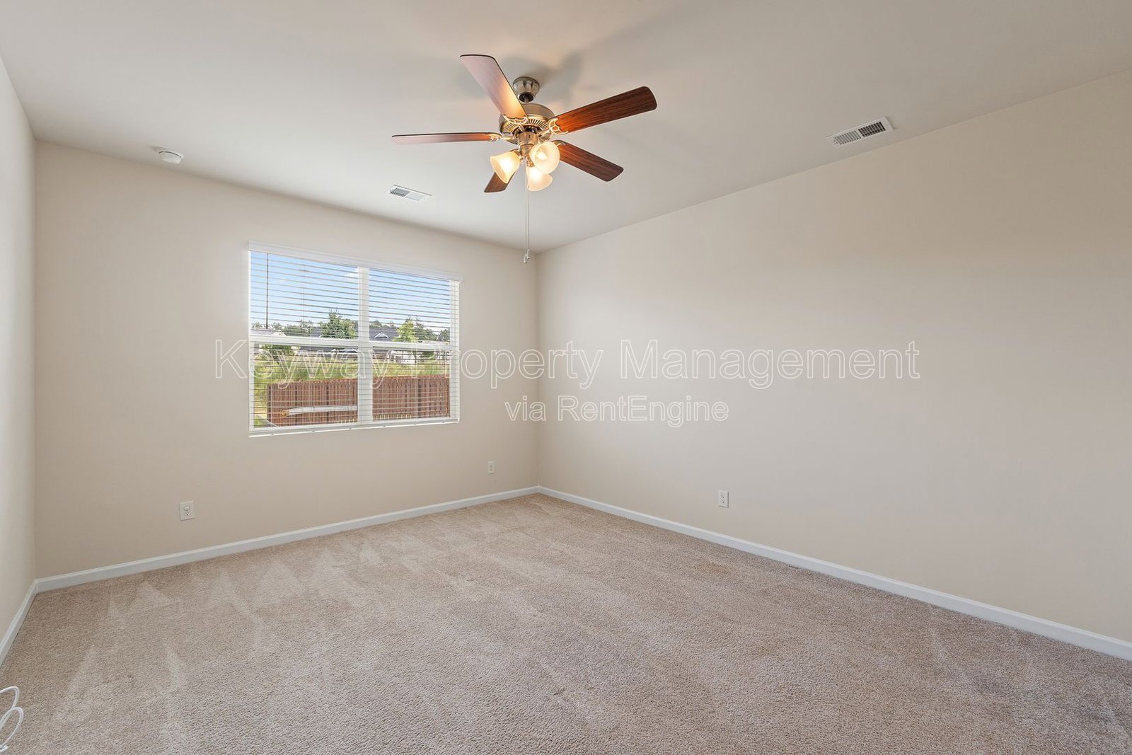 3262 Carmine Avenue - High Hills property image