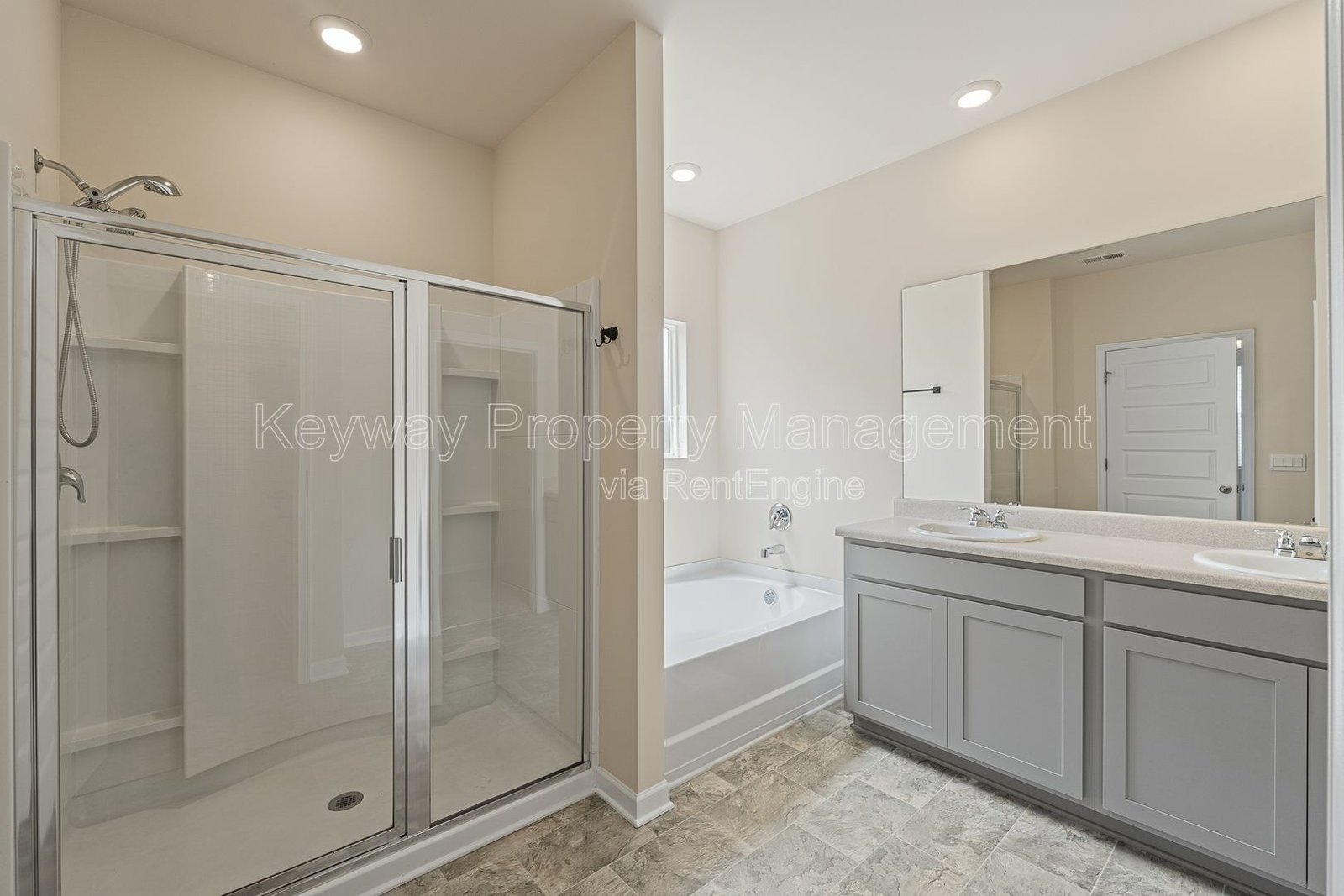3262 Carmine Avenue - High Hills property image