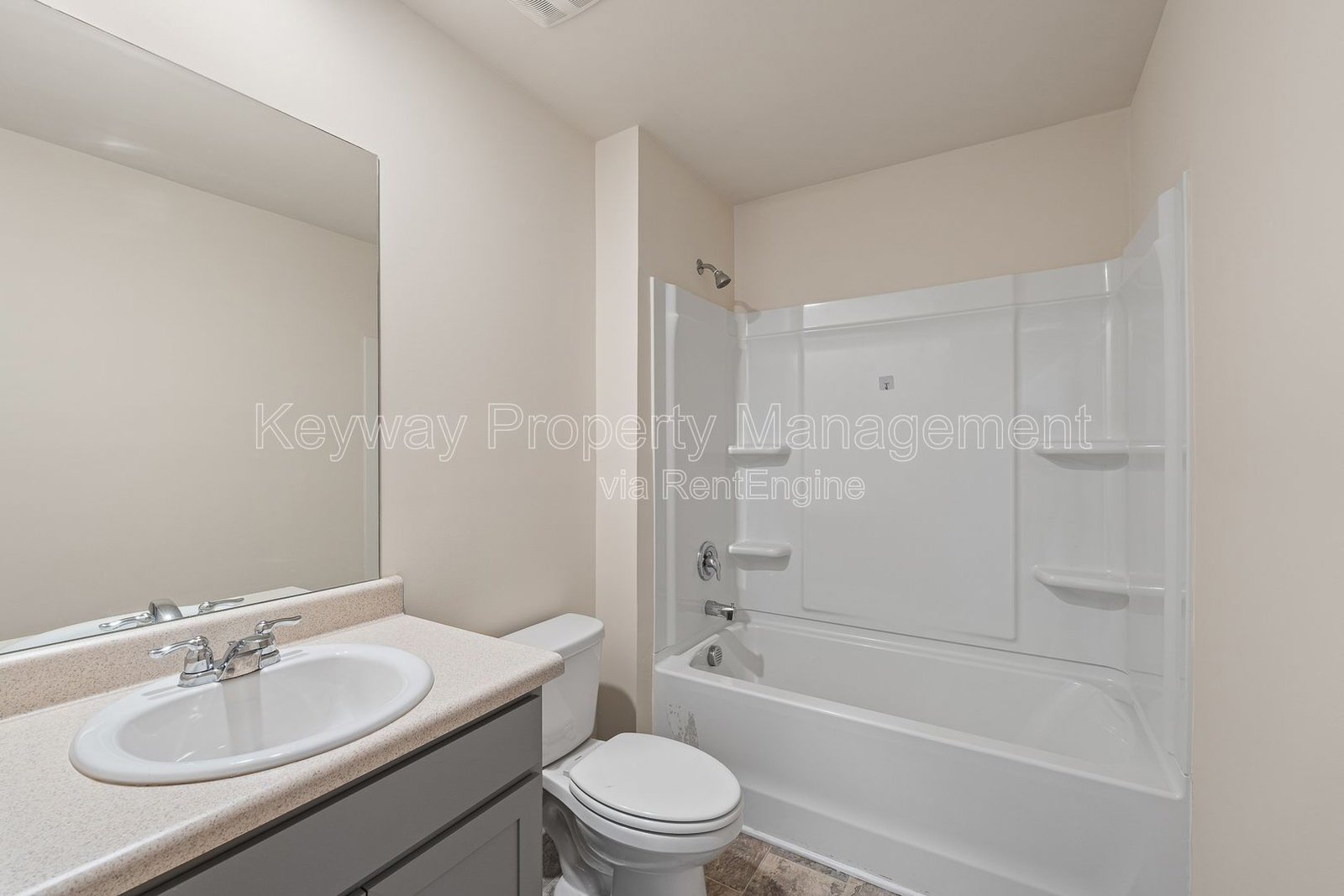 3262 Carmine Avenue - High Hills property image