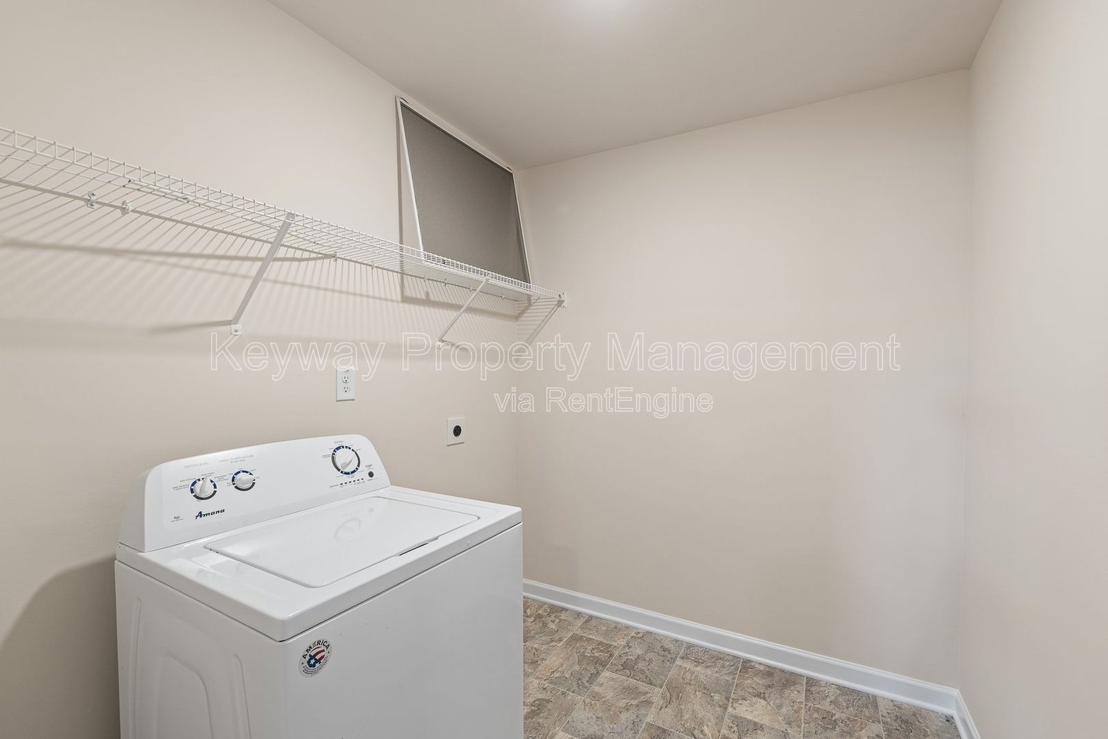 3262 Carmine Avenue - High Hills property image