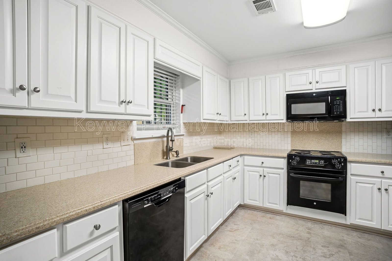 3420 Linderwood Drive-Pepperidge property image
