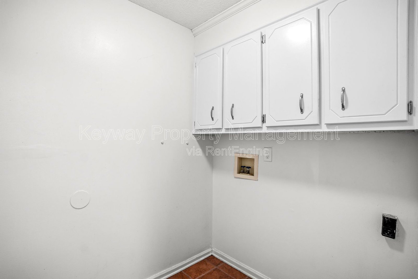 3420 Linderwood Drive-Pepperidge property image