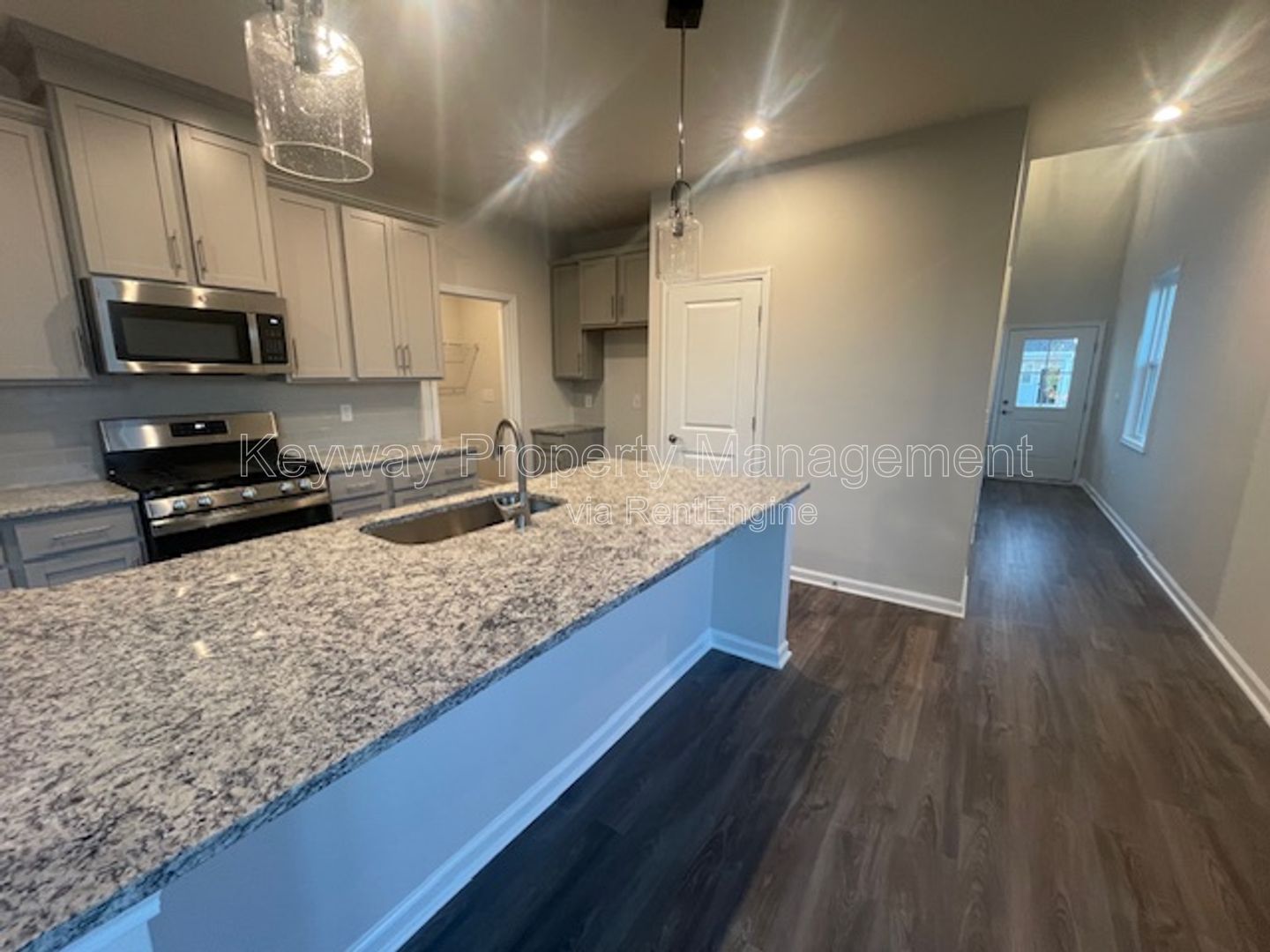 810 Manitou - Providence Station property image