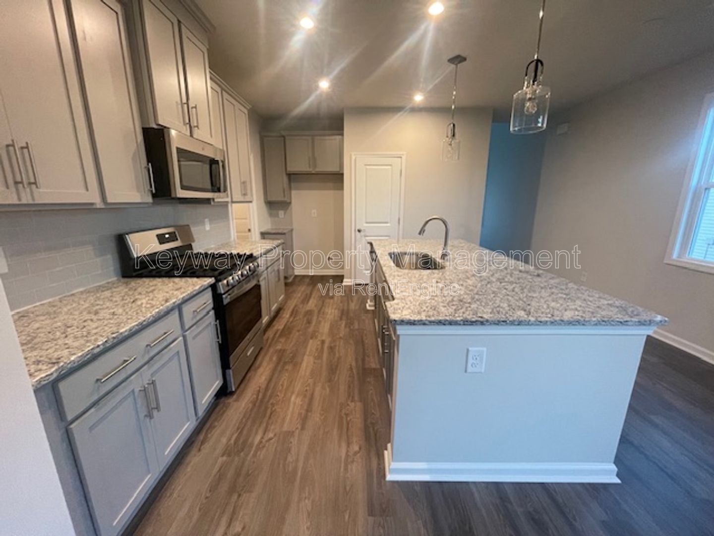 810 Manitou - Providence Station property image
