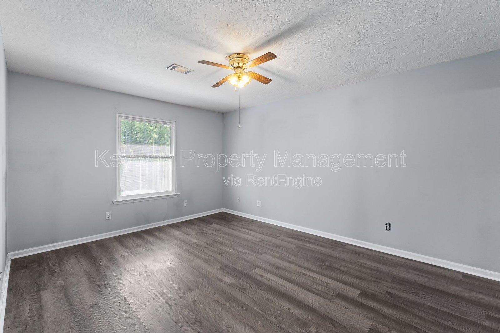 Welcome Home to 410 Tracewood Place property image
