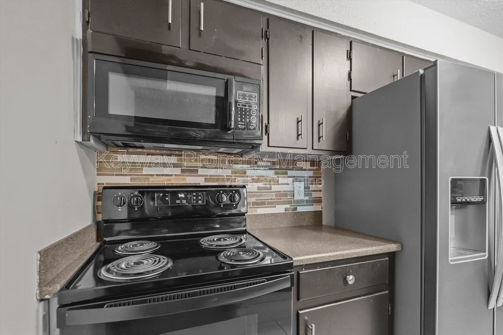 2918 Arrowhead Drive _ Westchester Condominiums property image