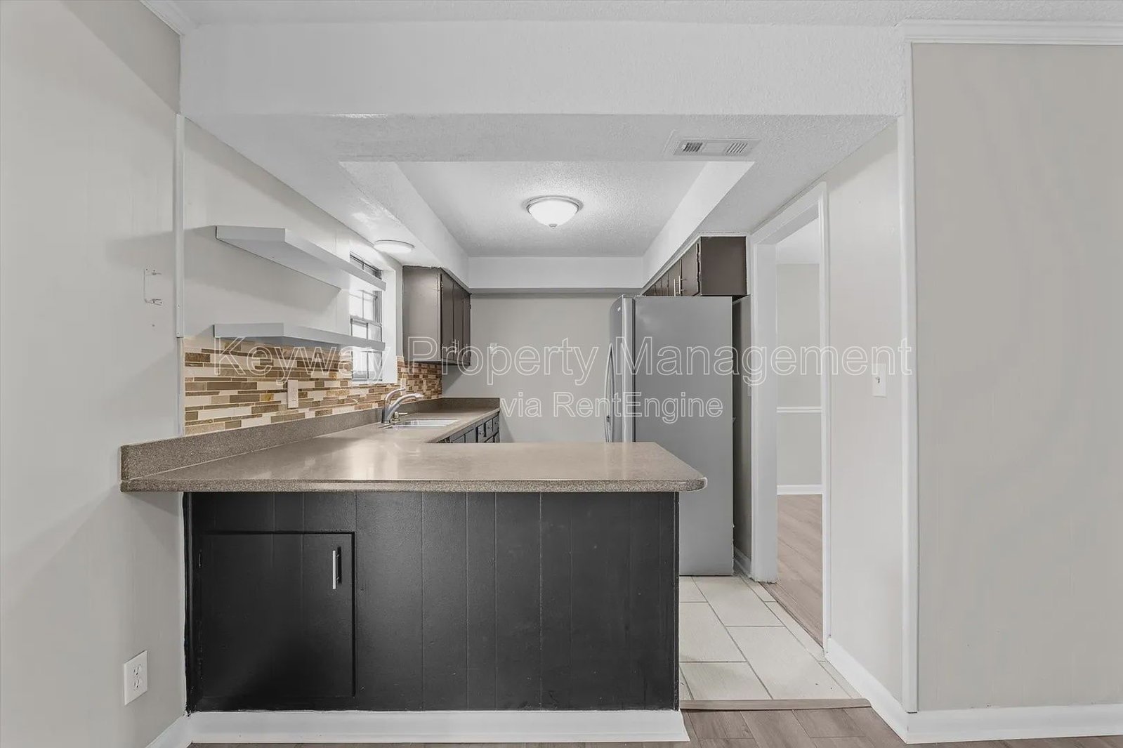 2918 Arrowhead Drive _ Westchester Condominiums property image