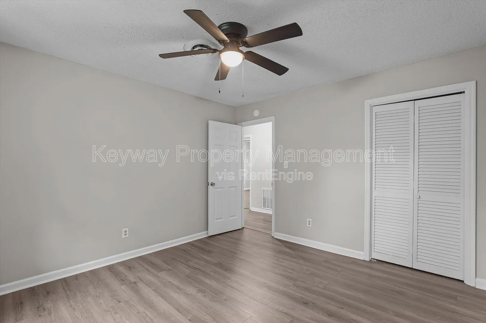 2918 Arrowhead Drive _ Westchester Condominiums property image