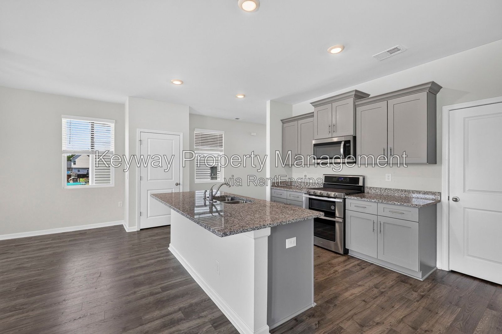 Welcome to 411 Shipwreck Dr - Beech Island property image
