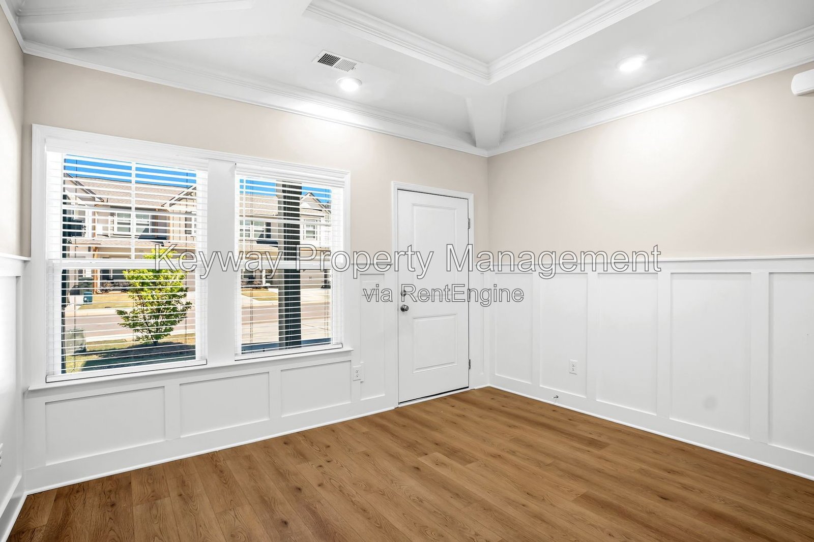 3225 Venetian Drive- Village Square property image