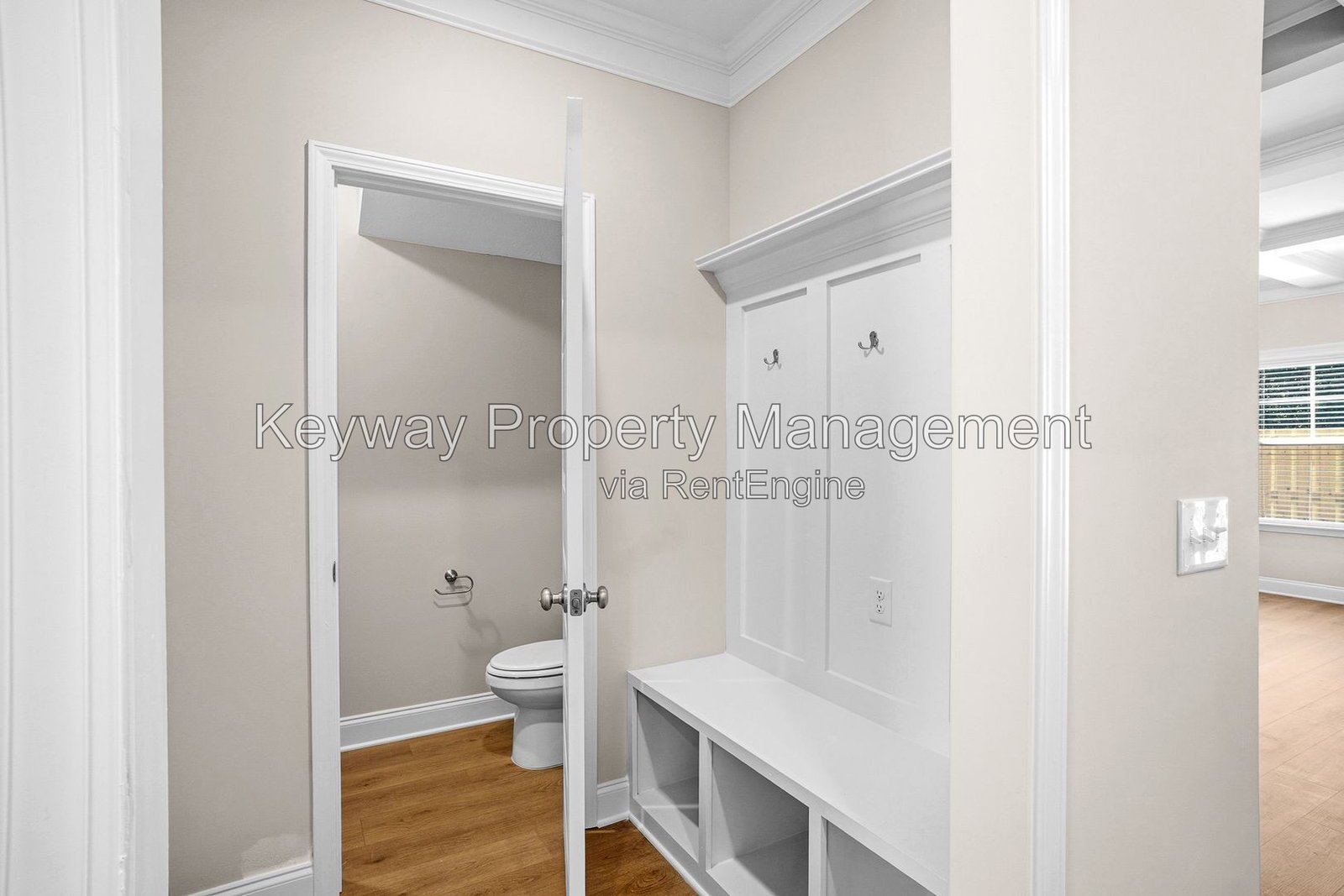 3225 Venetian Drive- Village Square property image