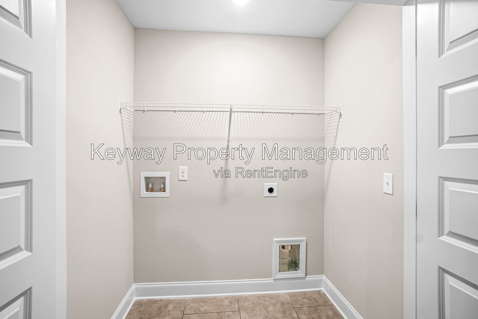 3225 Venetian Drive- Village Square property image
