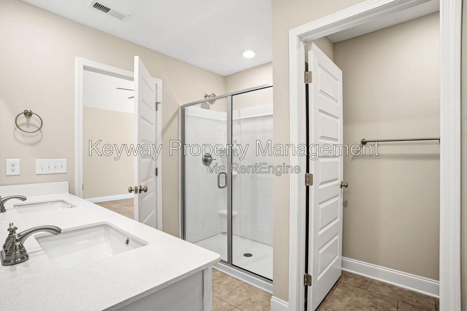 3225 Venetian Drive- Village Square property image