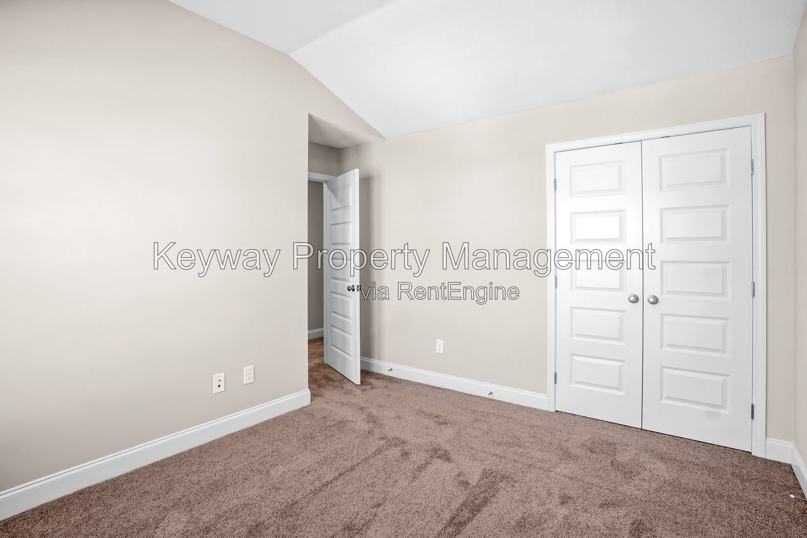 3225 Venetian Drive- Village Square property image